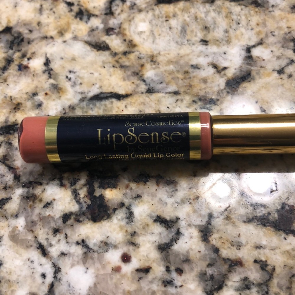 LIPSENSE, Testers never touched lips